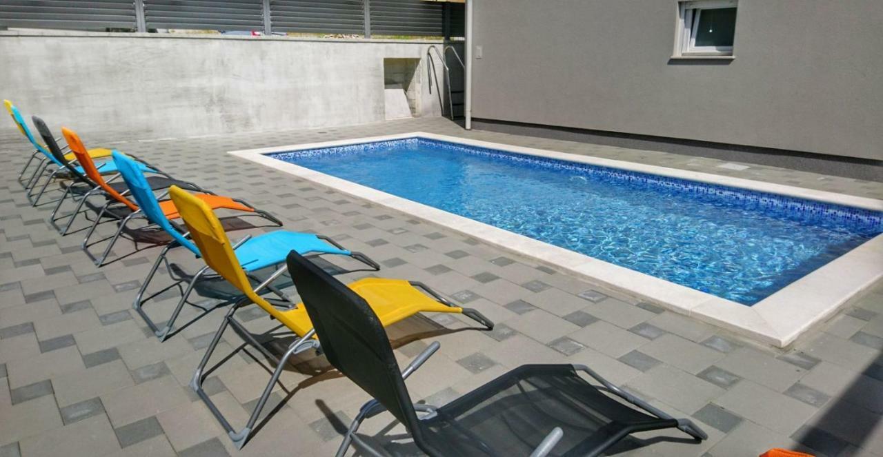 Apartments Ibis Čižići Buitenkant foto